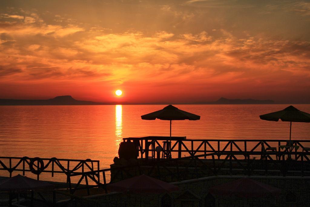 Alkionis Beach Stavromenos Bagian luar foto